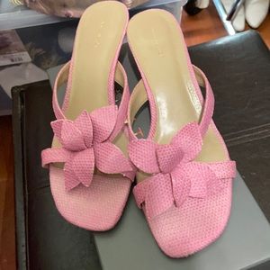 Ann Taylor Evangeline Straw Flower Sandal